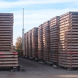 Željeznički pragovi